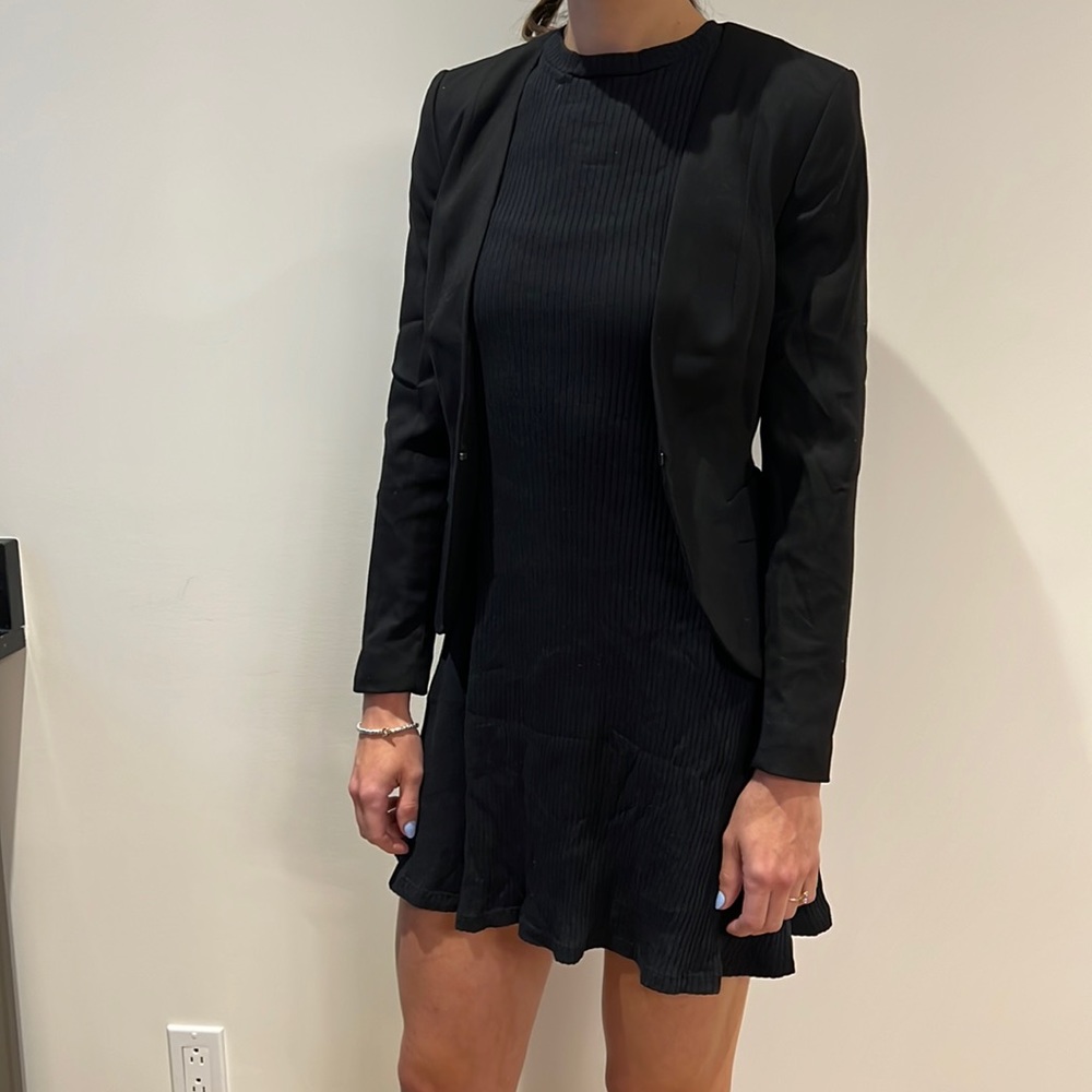 Black laser fitted from H&M